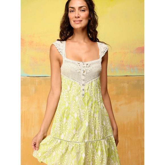 NWT FREE PEOPLE COASTLINE CROCHET MINI DRESS LIME COMBO 10 - Picture 1 of 3